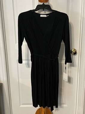 NWT Calvin Klein Black Pleated Midi Dress